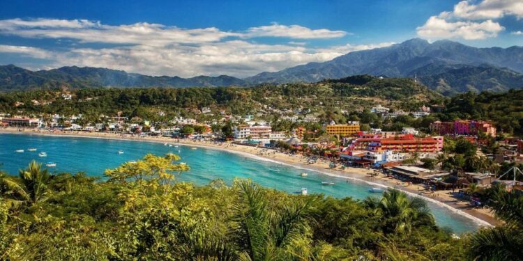 Cuánto cuesta viajar a Guayabitos, la alberca natural más bella de la Riviera Nayarit