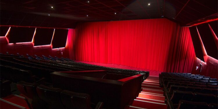 De los viajes del Imserso a la entrada para el cine