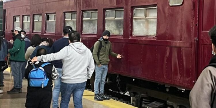 Día del Patrimonio 2023: los increíbles viajes gratis en tren que ofrece EFE en todo Chile | Arica, Santiago, Lota....