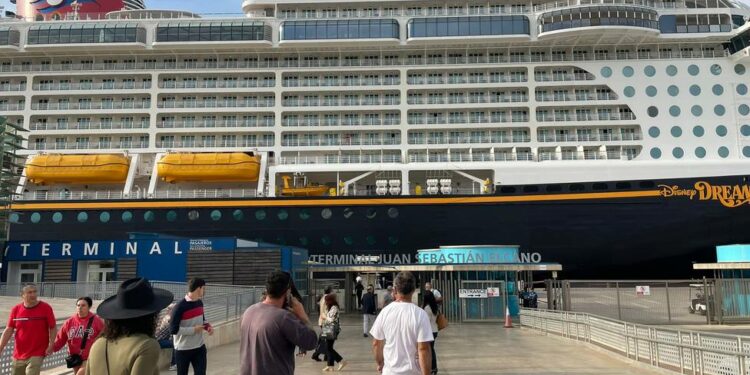 Disney vuelve a elegir Cartagena con la primera escala de su crucero 'Disney Dream' - Cartagena