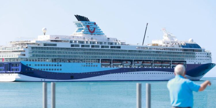 Dos cruceros serán bautizados esta semana en el puerto de Málaga