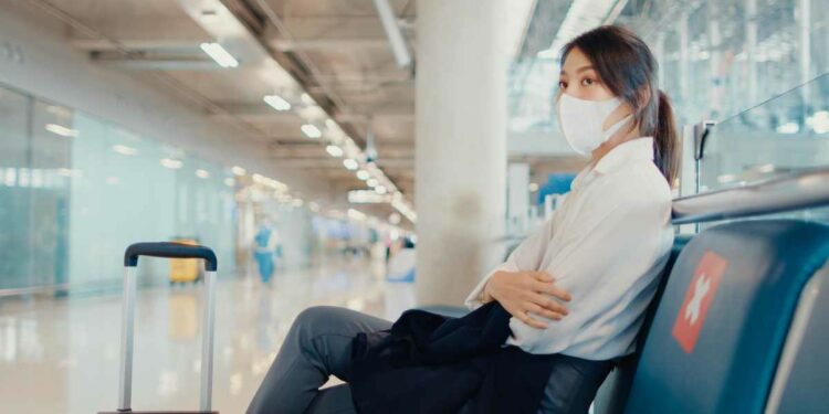 EU elimina vacuna contra covid-19 como requisito de viaje a turistas y funcionarios