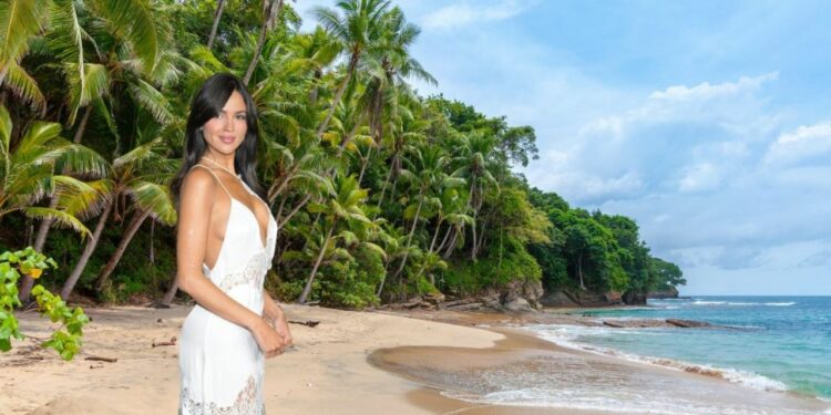 Eiza González presume el bikini negro perfecto para lucir elegante en tu viaje a la playa