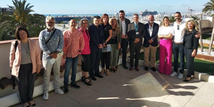 El Observatorio de Cruceros de la AP de Alicante se reúne con las principales asociaciones empresariales