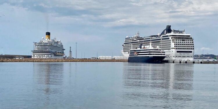 El Port de Tarragona recibe a tres cruceros de forma simultánea