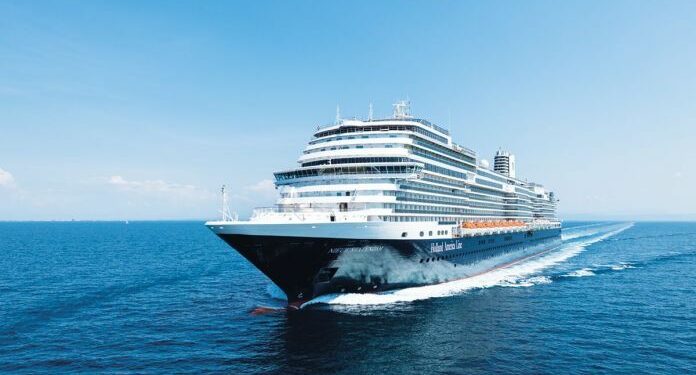 El Puerto de Ceuta recibe al crucero Nieuw Statendam