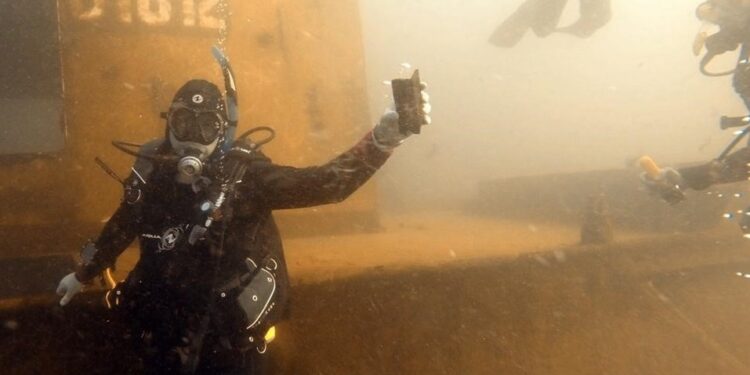 El buceo en el Parque Submarino de Las Grutas se comercializa con agentes de viajes del país