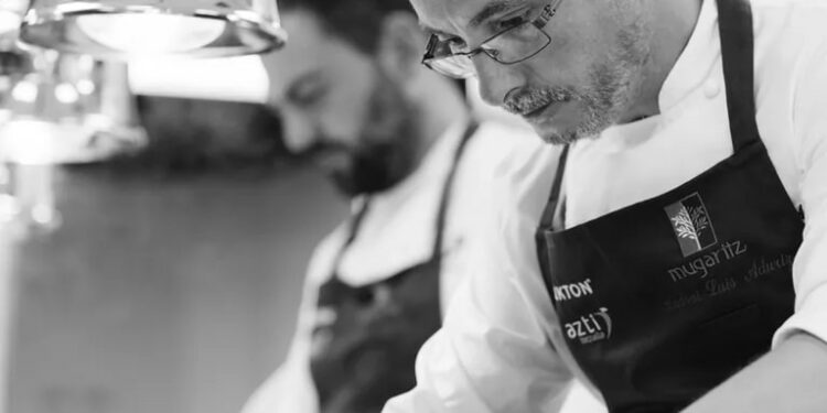 El mejor chef del mundo es un revolucionario que ofrece platos que ponen en jaque mente y paladar