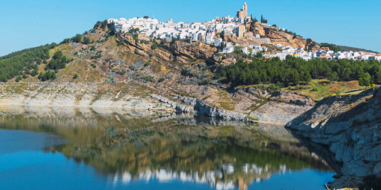 El pueblo más bonito al que viajar en mayo se encuentra en Córdoba