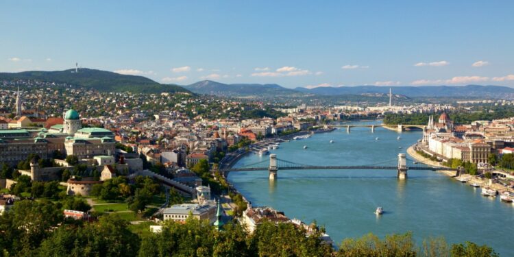 Elige estos destinos de Europa si tienes un presupuesto limitado