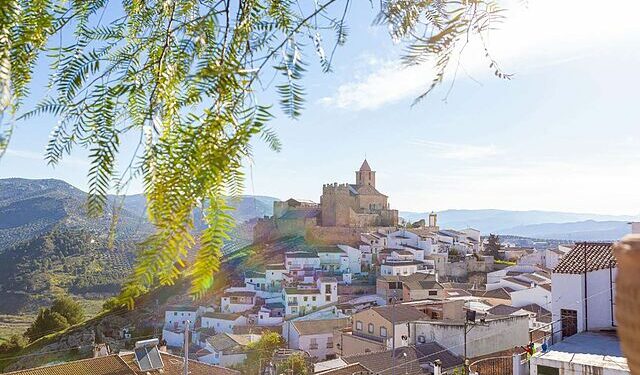 Este es el pueblo más bonito de España para viajar en mayo y junio