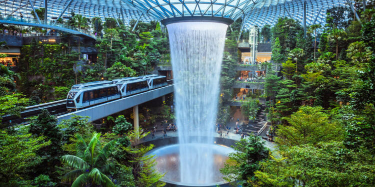 Estos son los mejores aeropuertos del mundo y hay uno español en el top 10