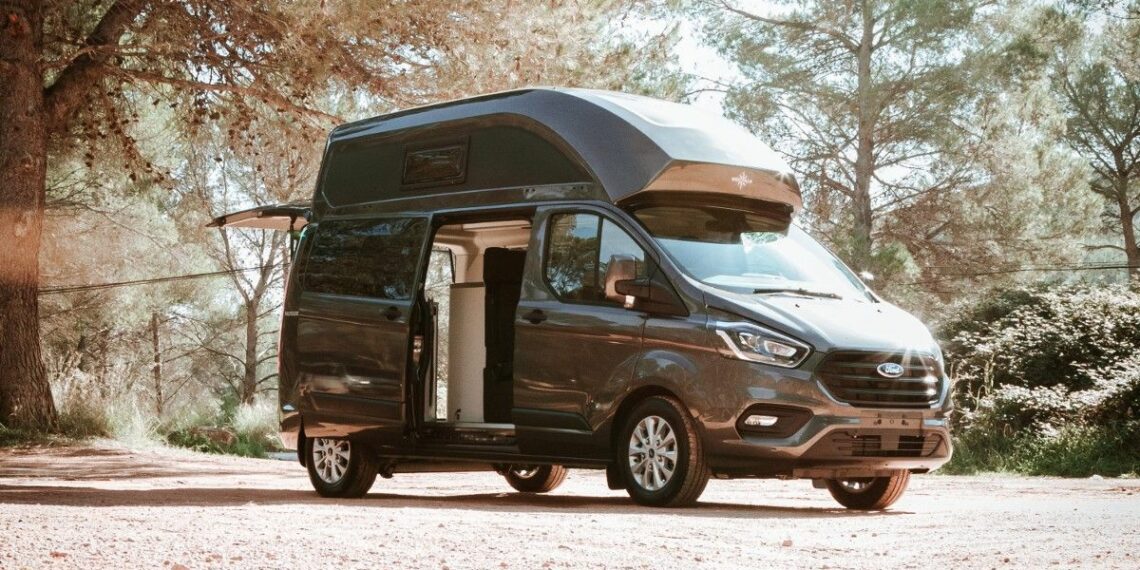 Ford Transit Custom Nugget | Así es la furgoneta camperizada ideal para cualquier viaje