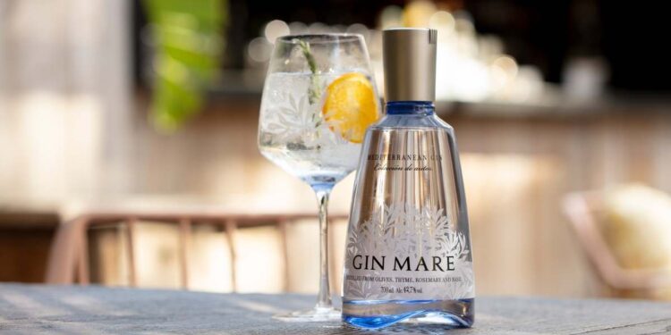 Gin Mare lanza 'Med Transfers. Una ruta por las estrellas', una experiencia para degustar un único menú en dos restaurantes como La Salita y Lienzo