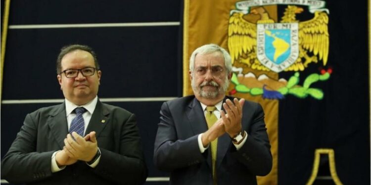 Graue gasta 80 millones de la UNAM en viajes y bienes de lujo