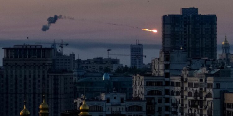 Guerra Ucrania - Rusia: últimas noticias en directo | Rusia lanza una nueva oleada de drones y misiles contra Kiev y otras regiones durante la noche | Internacional