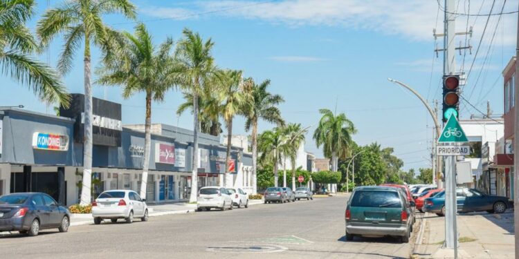 Instalarán semáforos en cinco cruceros de Los Mochis