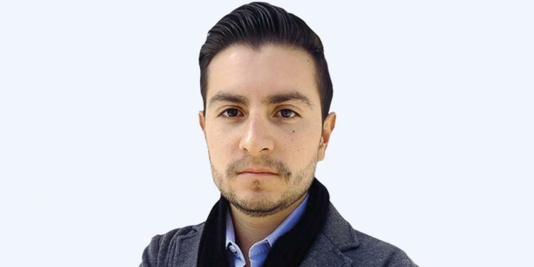 Investigan viajes de Peña Nieto en avión de Juan Collado