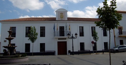 Jabugo acoge distintos grupos de turistas y profesionales para dar a conocer...