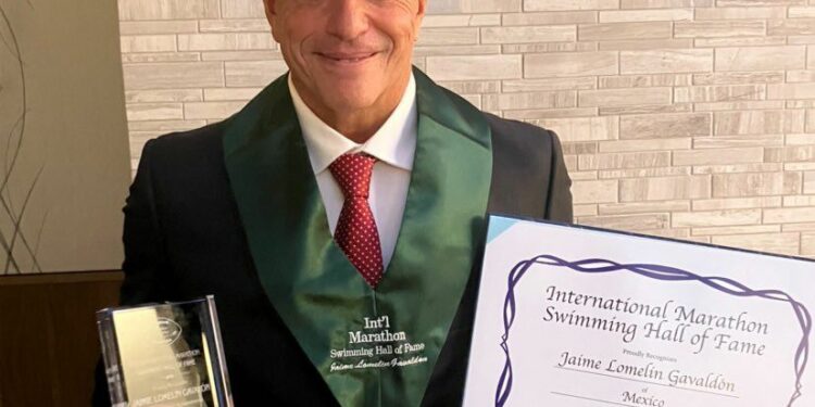 DHL Express felicita a su atleta extraordinario: Jaime Lomelín por su entronización al Salón de la Fama Internacional de Maratones de Natación