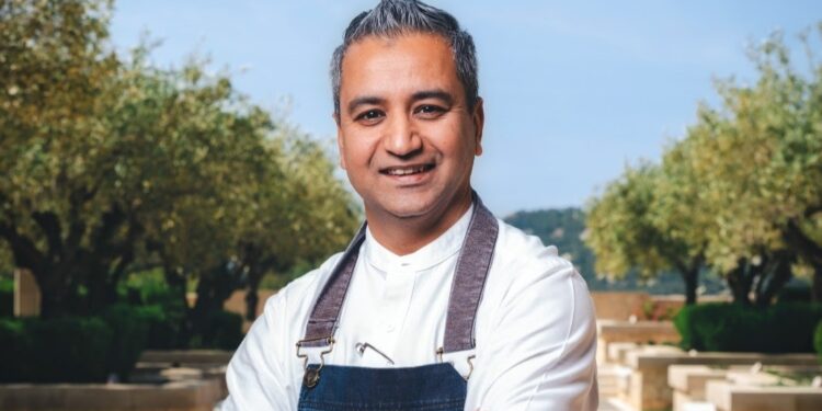 Jitin Joshi, chef de 'The Crossing':“El visitante va a poder disfrutar  del producto...