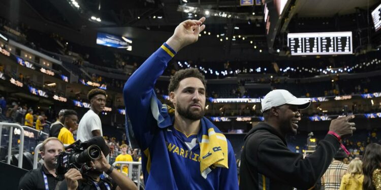 Klay Thompson juega la carta de Kobe Bryant antes de viajar a Los Ángeles