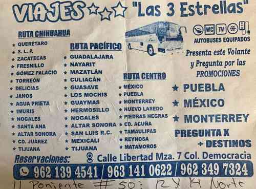 Al entregar propaganda de traslados a personas sin documentos, los “vendedores” afirman evitar retenes y trabajar con “uno de migración”.