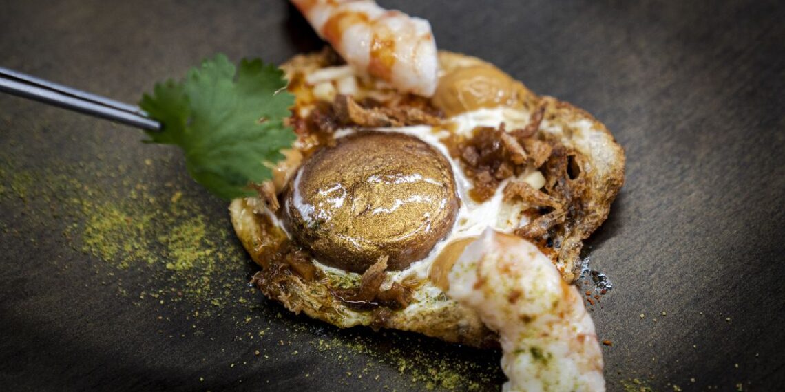 La historia del restaurante ‘Disfrutar’, en un plato: el huevo de oro | Gastronomía: recetas, restaurantes y bebidas