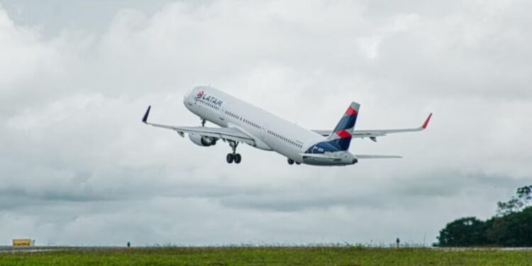 El conflicto involucra la llamada “Nueva Capacidad de Distribución” (NDC por sus siglas en inglés), que comenzó a operar el 1° de mayo, y que fue concebido por la Asociación Internacional de Transporte Aéreo (IATA) para una mayor eficiencia y mejor experiencia de compra.