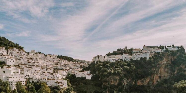 Los dos mejores pueblos de Málaga que elige 'National Geographic' para visitar este verano