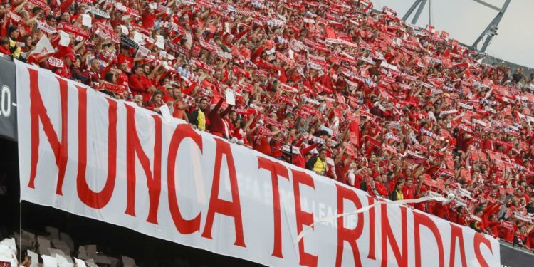 Los problemas de la afición del Sevilla para encontrar vuelo a Budapest