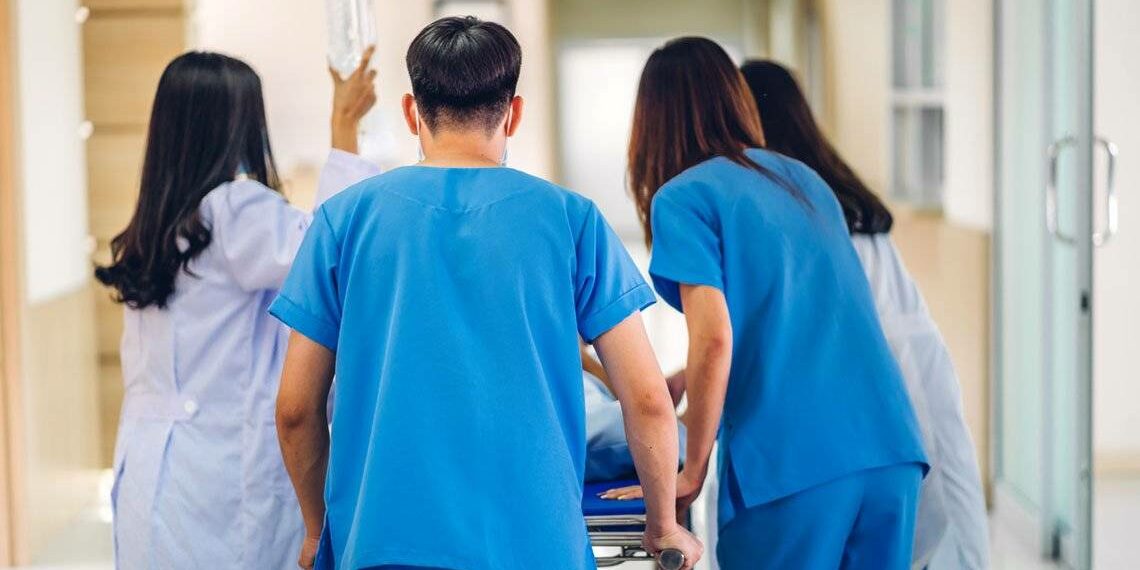 Los sistemas hospitalarios intentan vencer a las agencias privadas de personal de enfermería