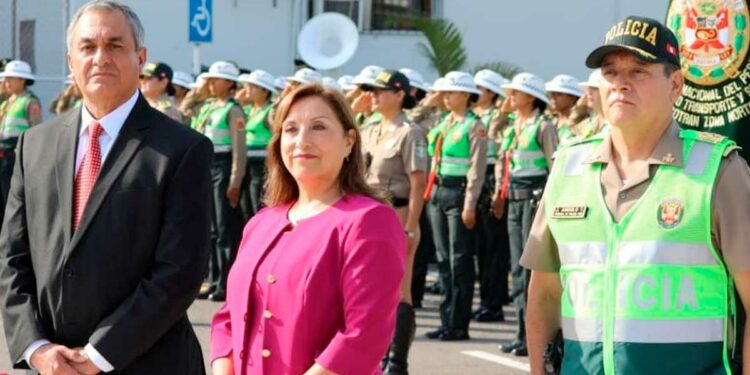 Luis Herrera: Dina Boluarte debera cambiar el Gabinete tras expresiones sobre FF. AA. y PNP