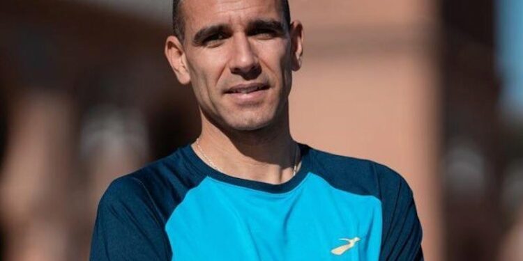 Luis Miguel Sánchez Blanco, campeón de España de medio maratón con el Bikila