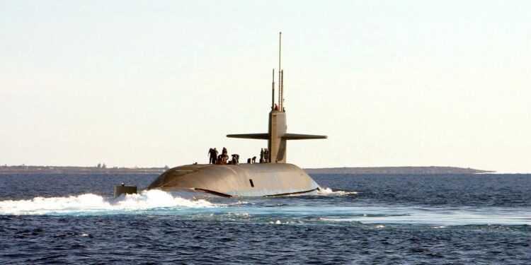 Marina de EE.UU. hará una rara exhibición de submarino nuclear en C...