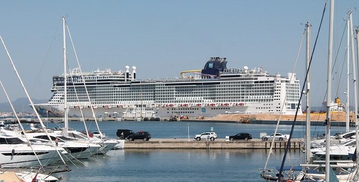 Más de 400.000 españoles realizaron un viaje en crucero en el 2022