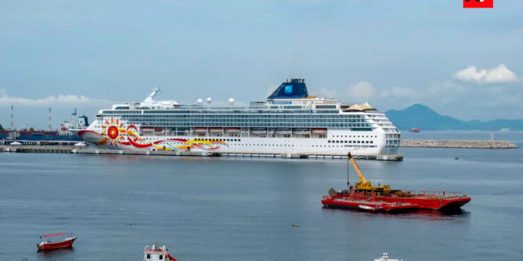 Más de mil 600 turistas llegan a Manzanillo en escala del crucero Norwegian Sun | AFmedios .