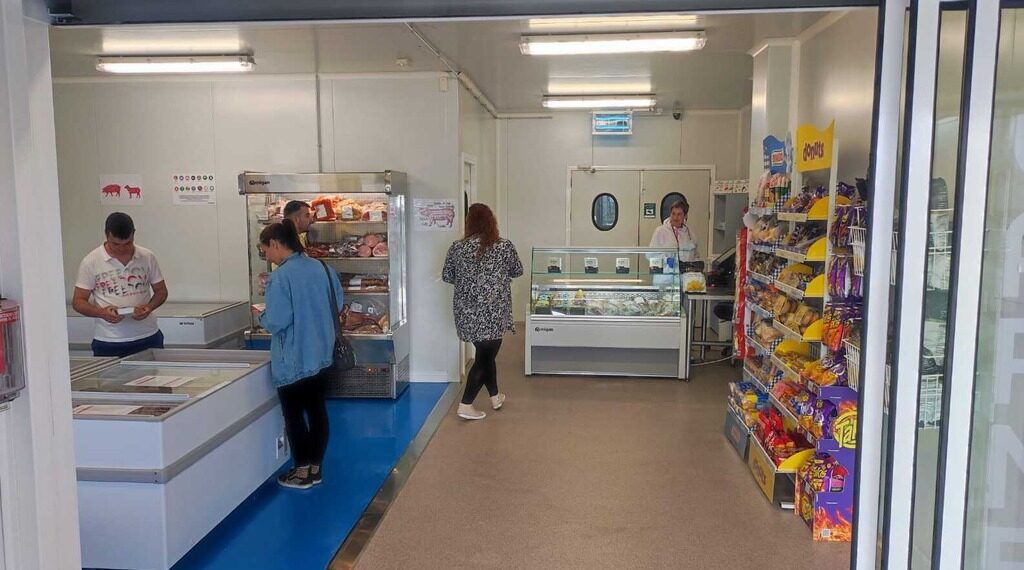 Megaro Foods abre una tienda en su fábrica de Castro de Rei