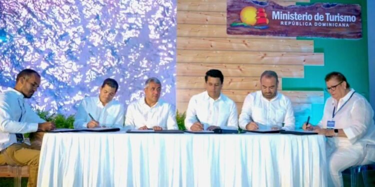OMT y Dominicana firman compromiso de sostenibilidad turística