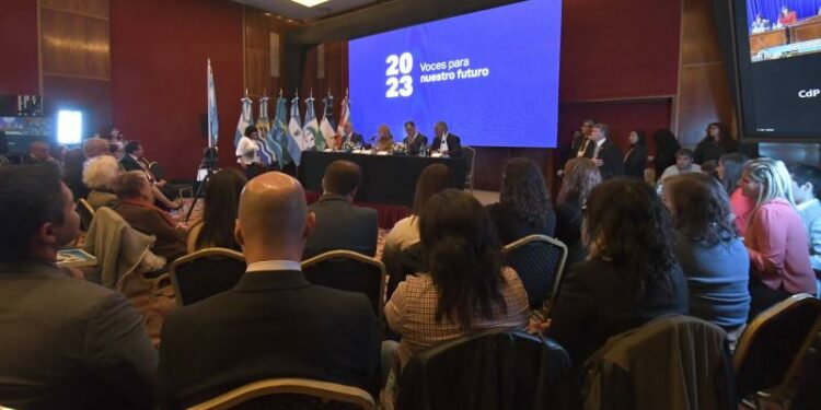 Parlamento Patagónico: solicitarán participación en el manejo de las hidroeléctricas - Actualidad | NoticiasNQN