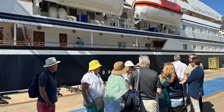 SeaDream II: el crucero de lujo que llega por primera vez a Almería