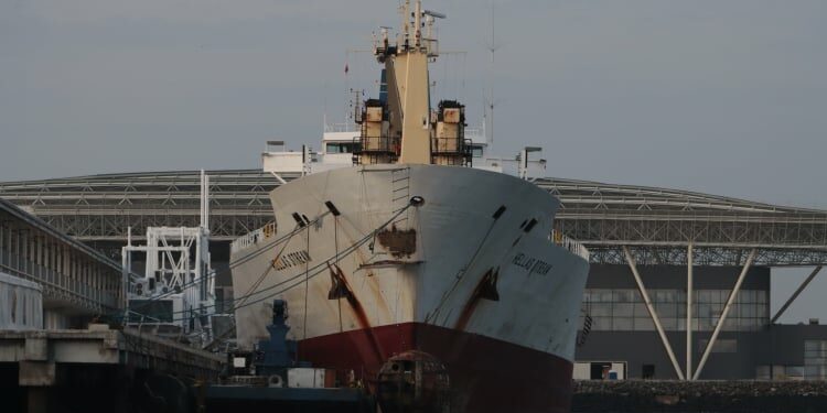 Talleres de barcos se toman el puerto de cruceros de Amador