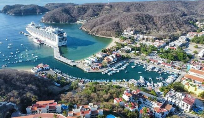 Temporada alta de cruceros en la Costa de Oaxaca deja derrama económica de 55 mdp