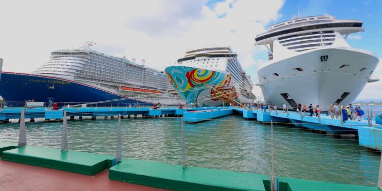 Tres cruceros traen sobre 14,000 turistas a San Juan