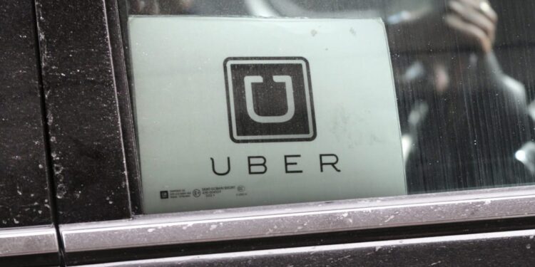 Uber ofrece viajes adolescentes solos permiso padres