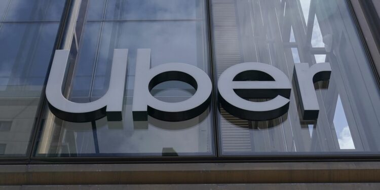 Uber ofrecerá viajes para adolescentes bajo supervisión parental y con seguimiento en tiempo real del trayecto | Economía