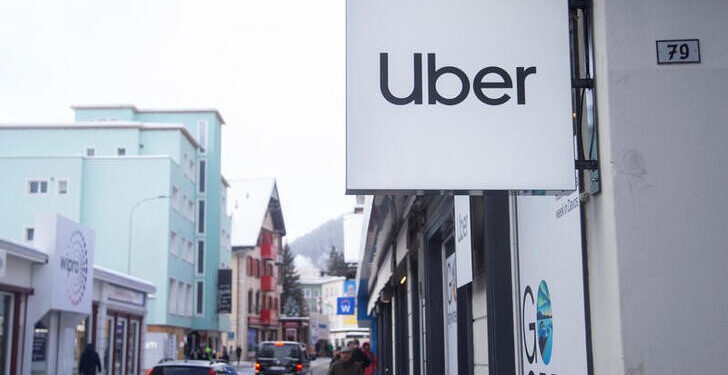 Uber se asocia con Waymo, de Alphabet, para ofrecer viajes sin conductor