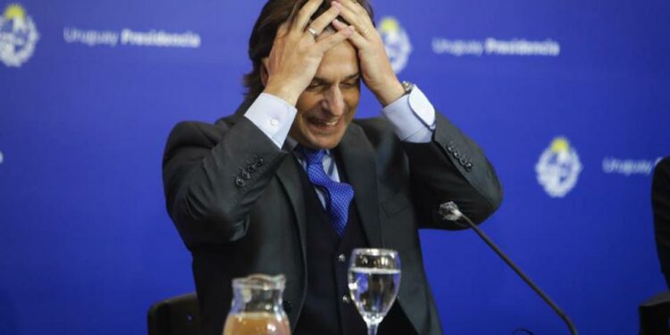 Viajes de compras, contrabando y crecientes importaciones desde Argentina golpean a varios sectores en el Uruguay