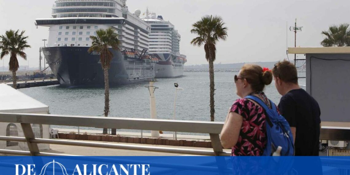 ¿Qué valoran los cruceristas que pisan Alicante en un año récord para el sector?