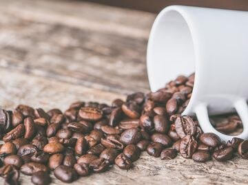 Los increíbles usos del café en la belleza